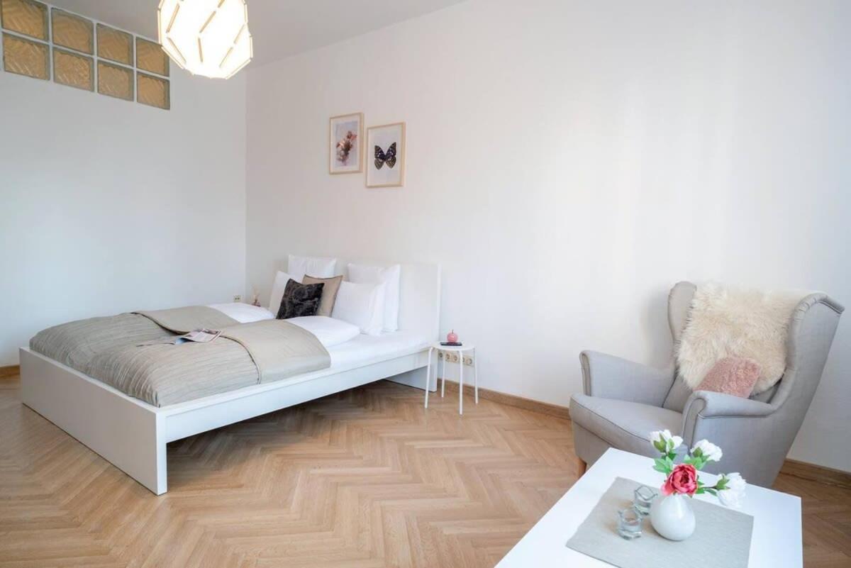 בודפשט Convenient Apartment In The Heart Of Downtown מראה חיצוני תמונה
