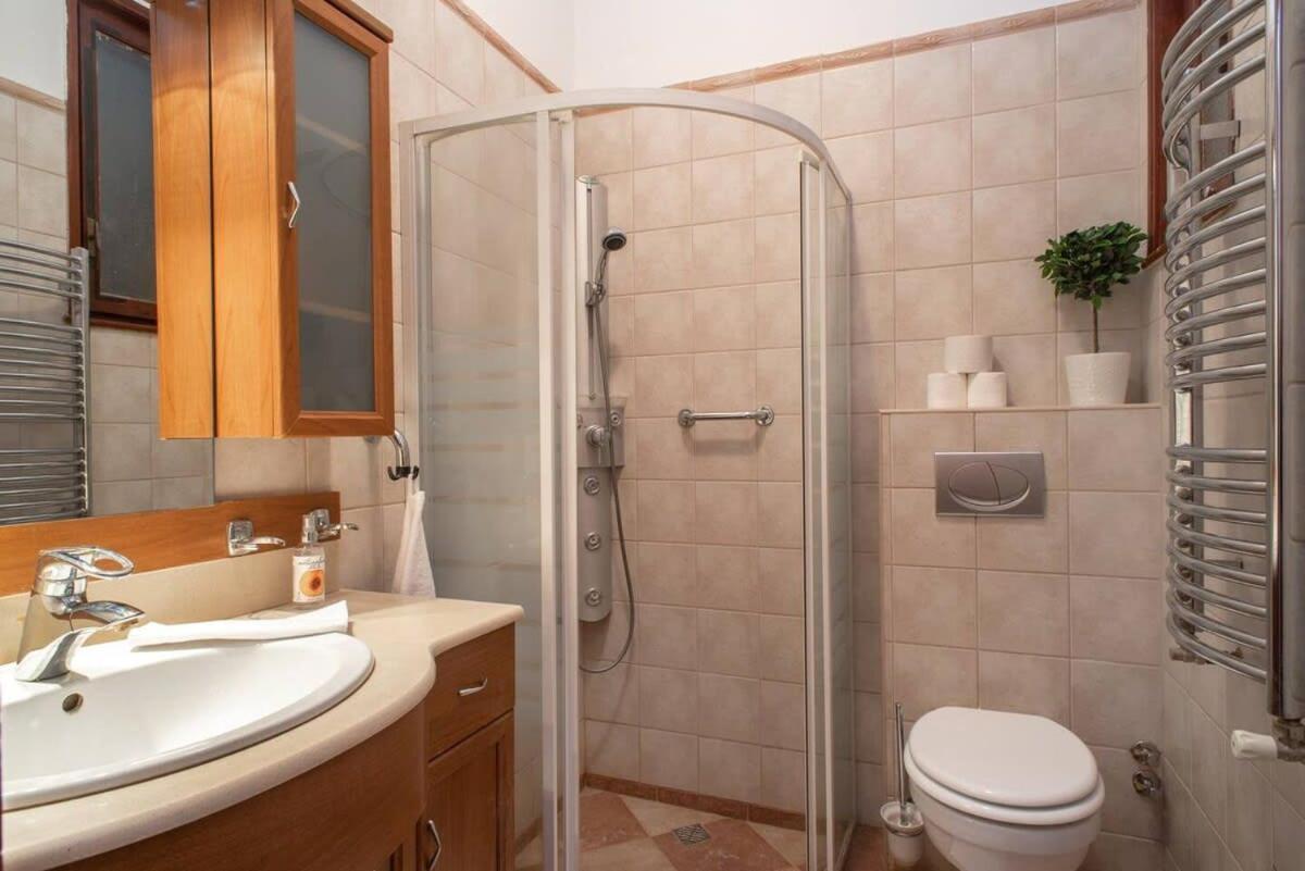 בודפשט Convenient Apartment In The Heart Of Downtown מראה חיצוני תמונה