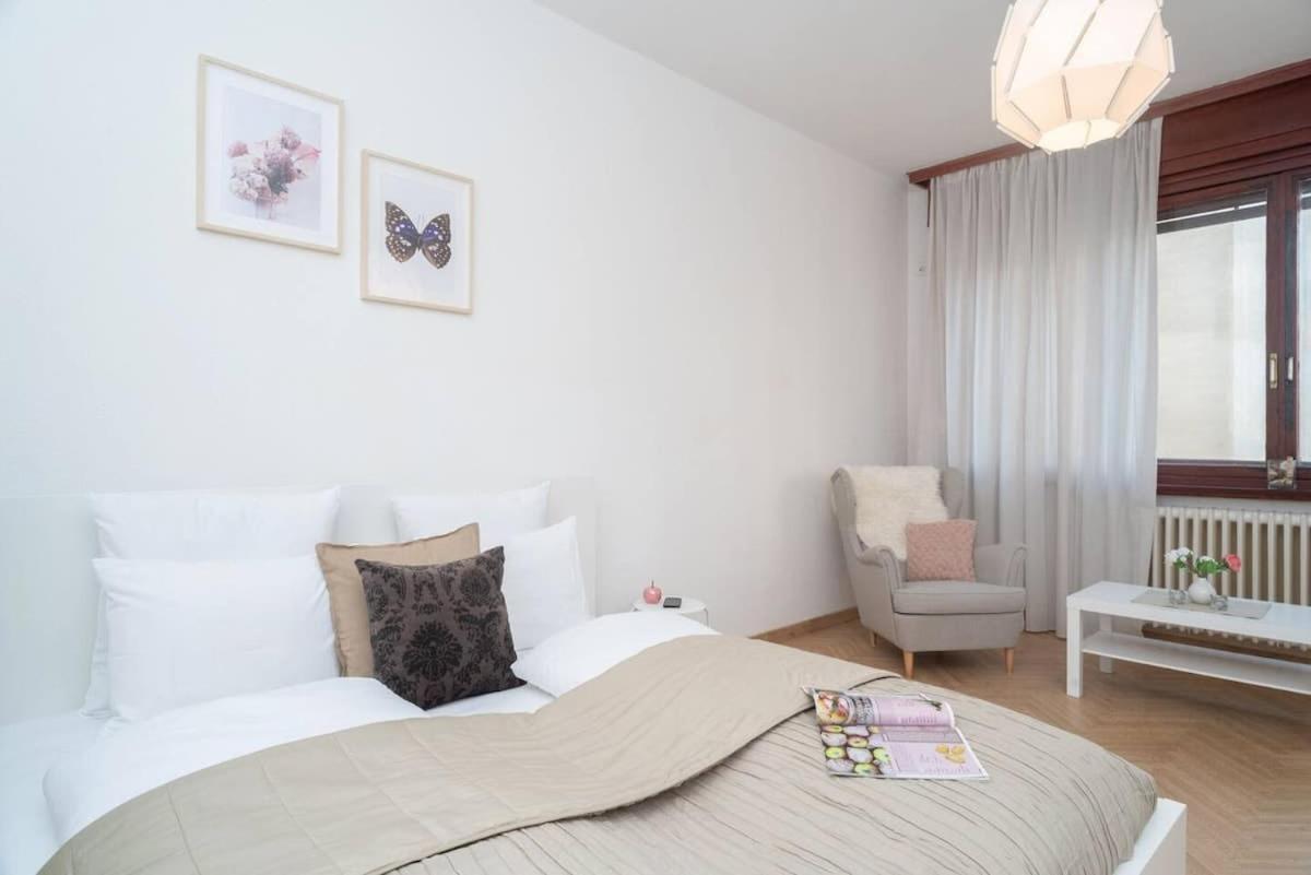 בודפשט Convenient Apartment In The Heart Of Downtown מראה חיצוני תמונה